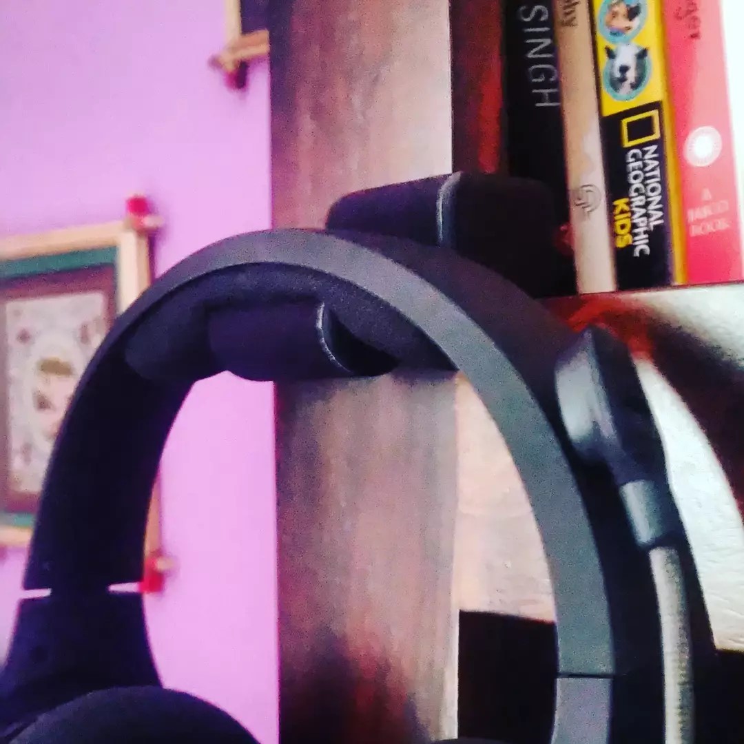 Headphone Holder